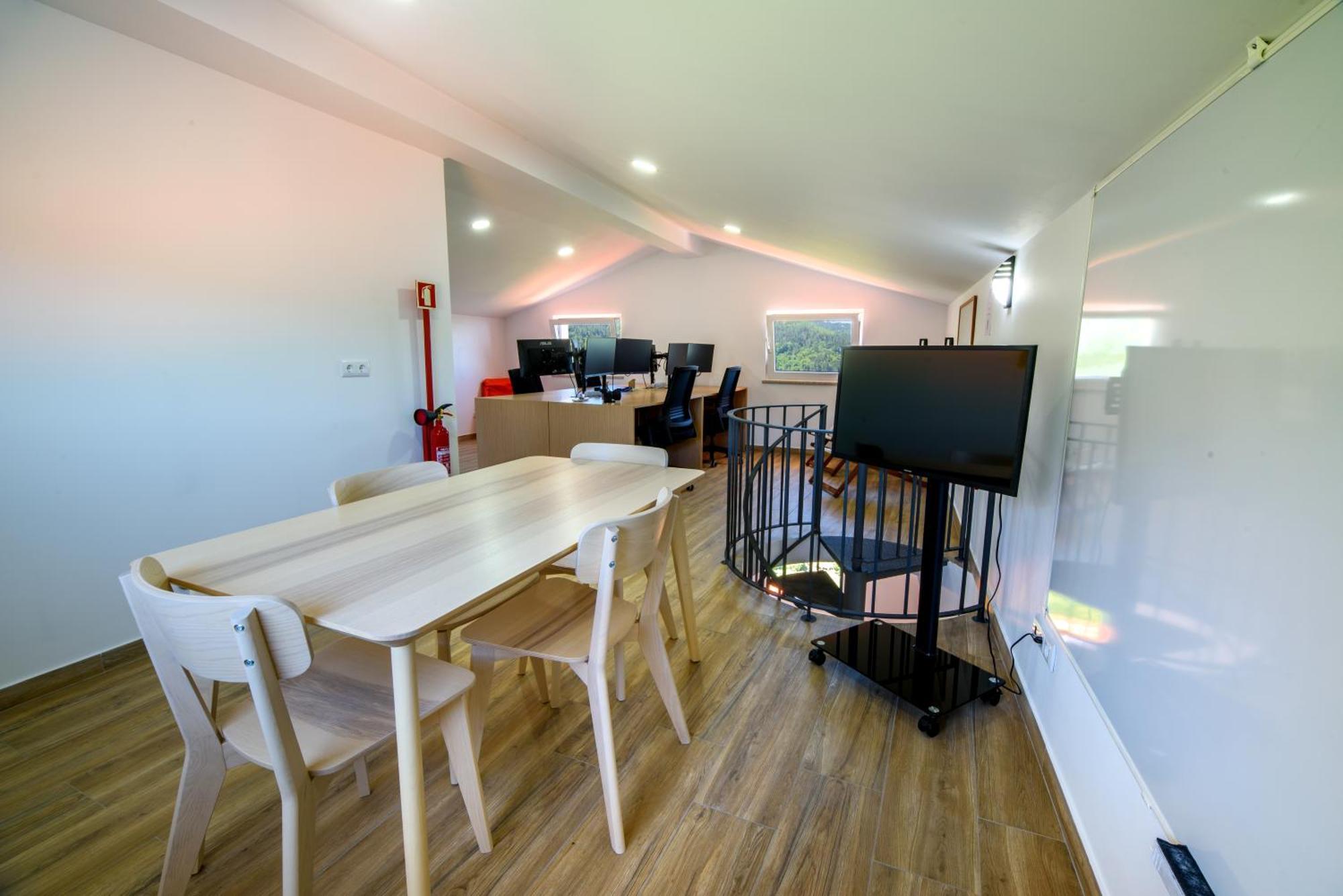 Casa Do Beco - Fabulous 3 Bedroom House With An Office, Seia, Serra Da Estrela Lapa dos Dinheiros Exterior foto